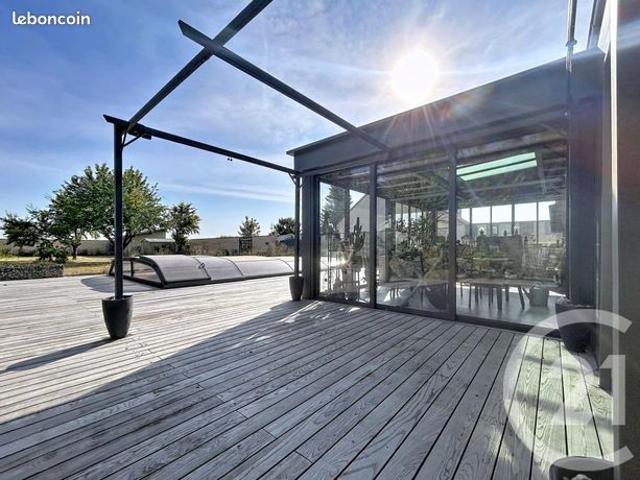 Maison 8 pièces 180 m²