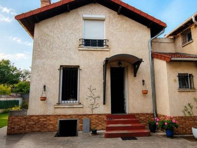 Maison 8 pièces 180 m²