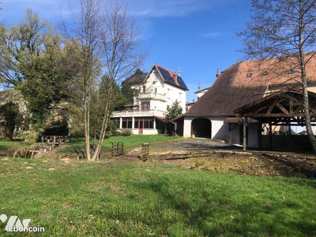 Maison 8 pièces 180 m²