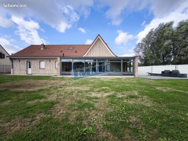 Maison 8 pièces 180 m²