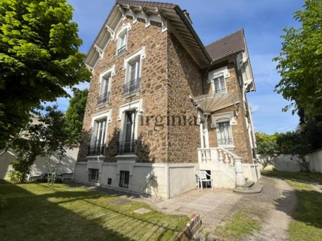 Maison 8 pièces 180 m²