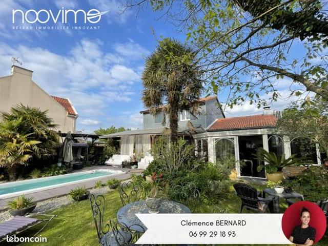 Maison 8 pièces 180 m²