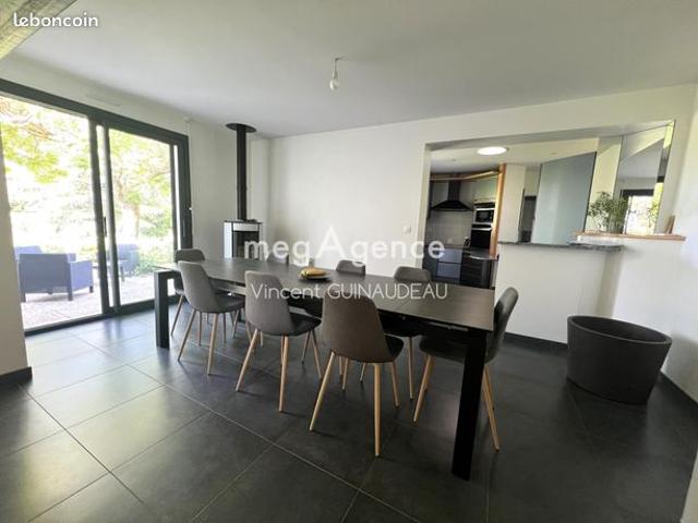 Maison 8 pièces 180 m²