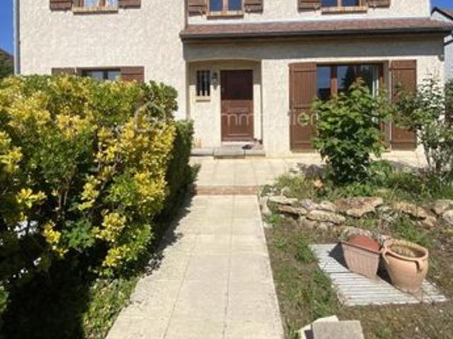 Maison 8 pièces 180 m²
