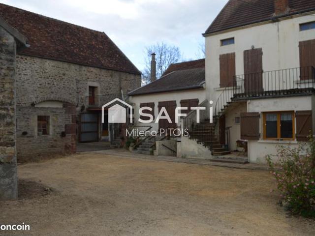 Propriété 8 pièces 180 m²