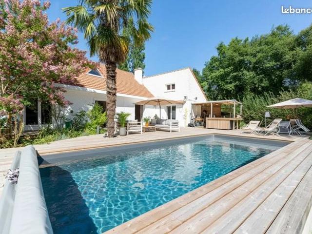 Maison 8 pièces 180 m²