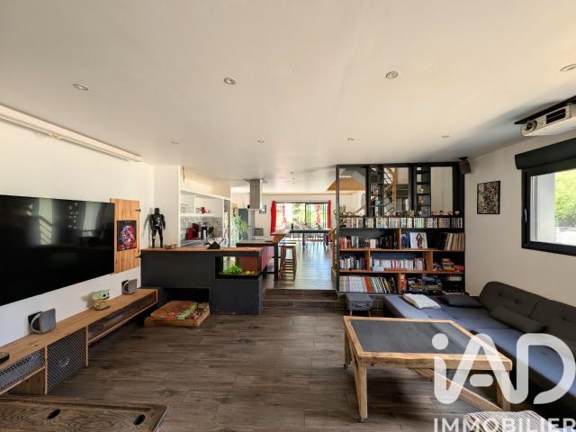 Maison 8 pièces 180 m²
