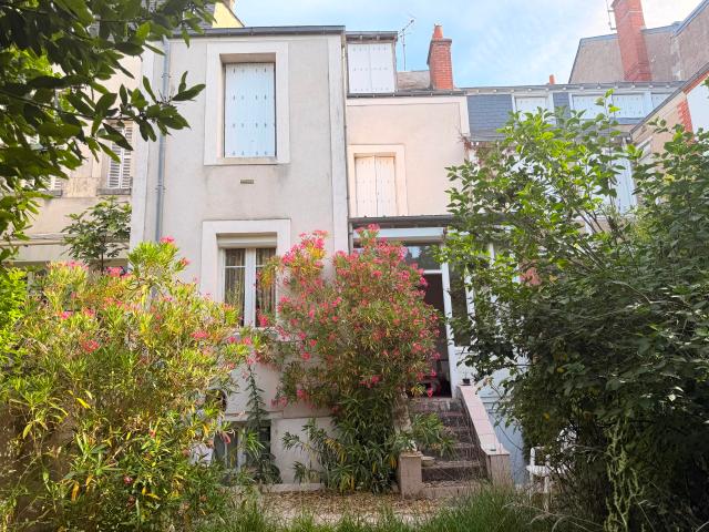 Maison 8 pièces 180 m²