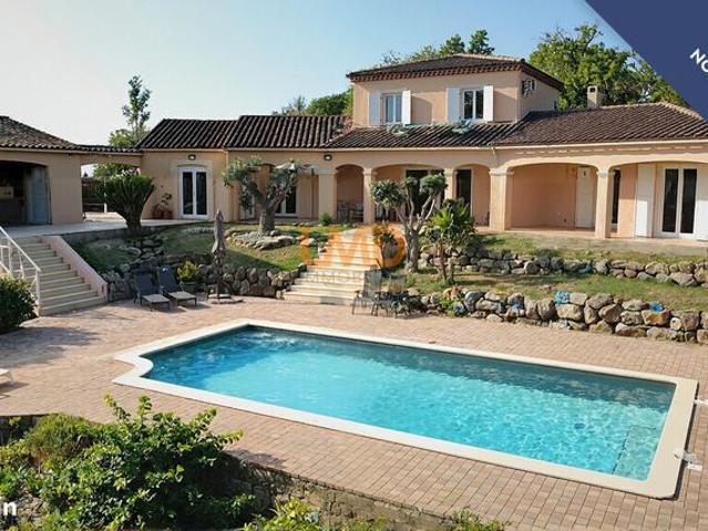 Maison 8 pièces 180 m²