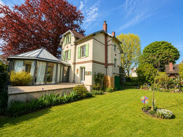 Maison 8 pièces 180 m²