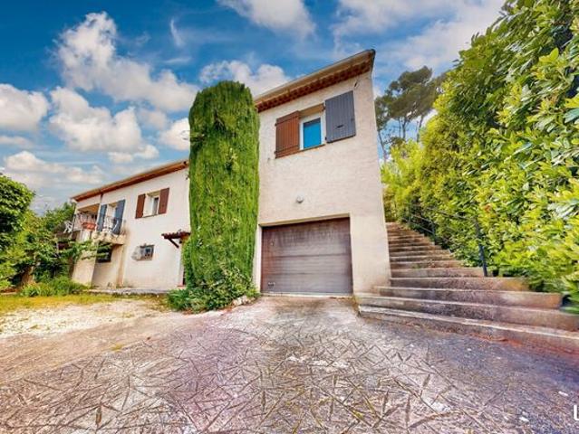 Maison 8 pièces 180 m²
