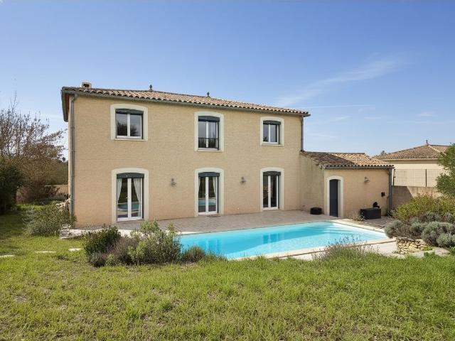 Maison 8 pièces 180 m²