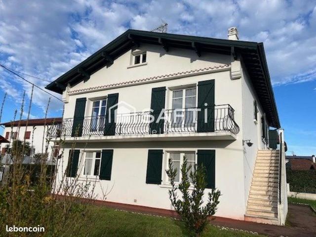 Maison 8 pièces 180 m²