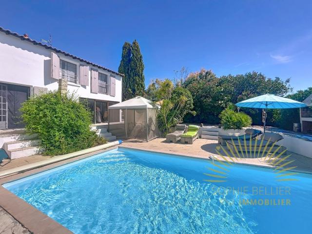 Maison 8 pièces 180 m²