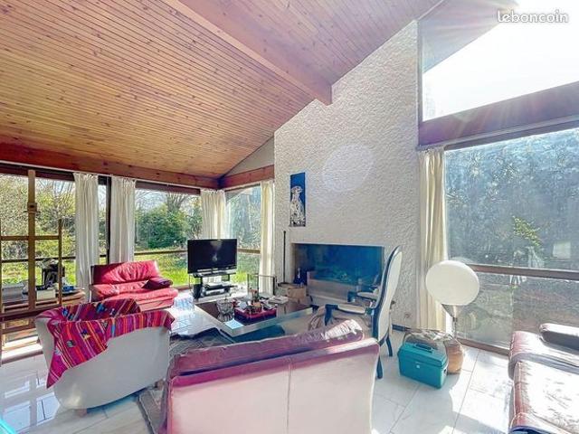 Maison 8 pièces 180 m²