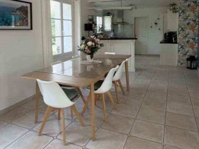 Maison 8 pièces, 180 m² à louer à Véretz 37270