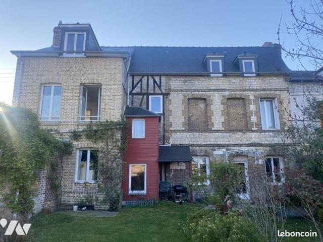 Maison 8 pièces 181 m²