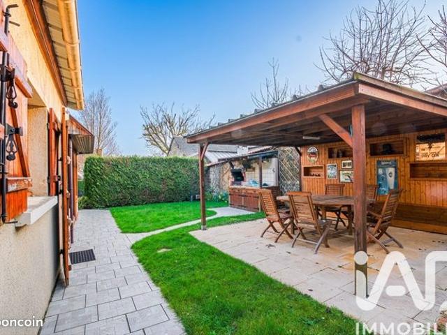 Maison 8 pièces 181 m²