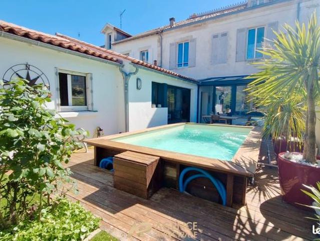 Maison 8 pièces 181 m²