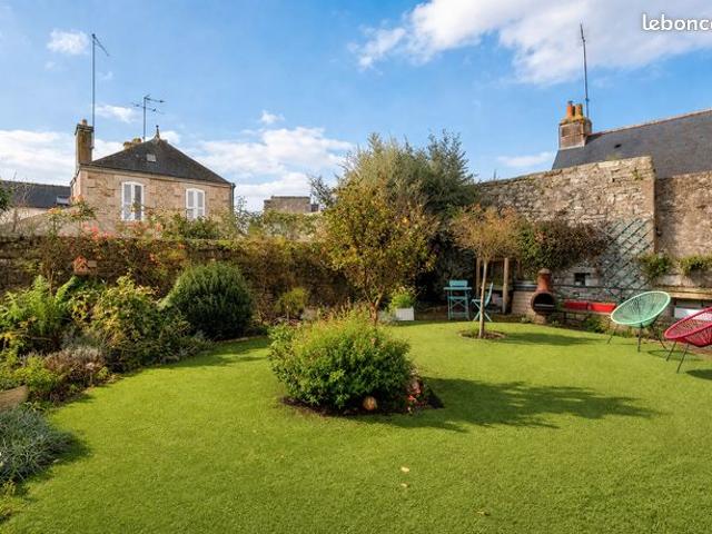 Maison 8 pièces 181 m²