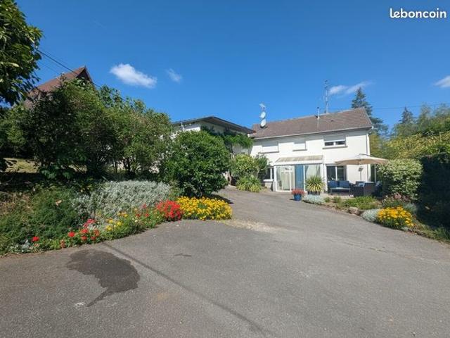 Maison 8 pièces 181 m²