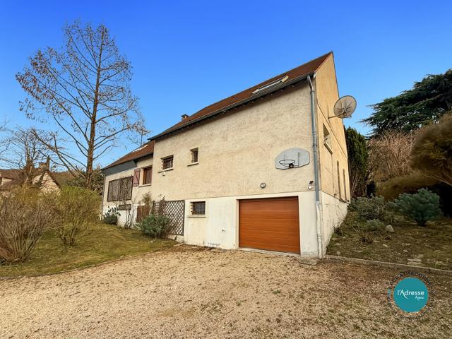 Maison 8 pièces 181 m²