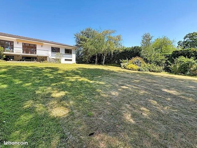 Maison 8 pièces 181 m²