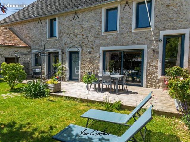 Maison 8 pièces 181 m²