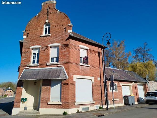 Maison 8 pièces 181 m²