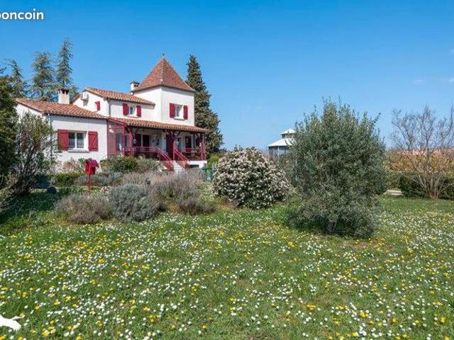 Maison 8 pièces 181 m²