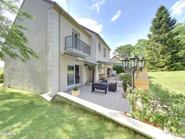Maison 8 pièces 181 m²