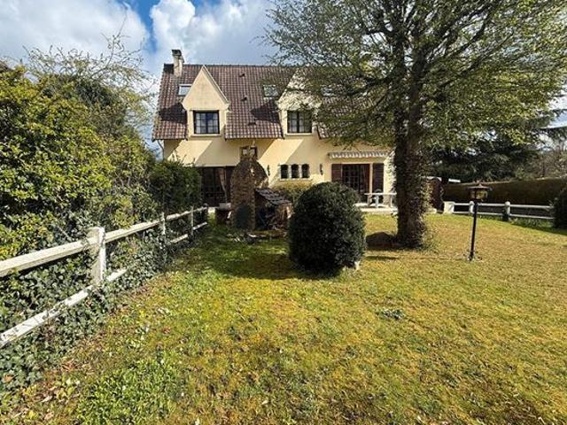 Maison 8 pièces 181 m²