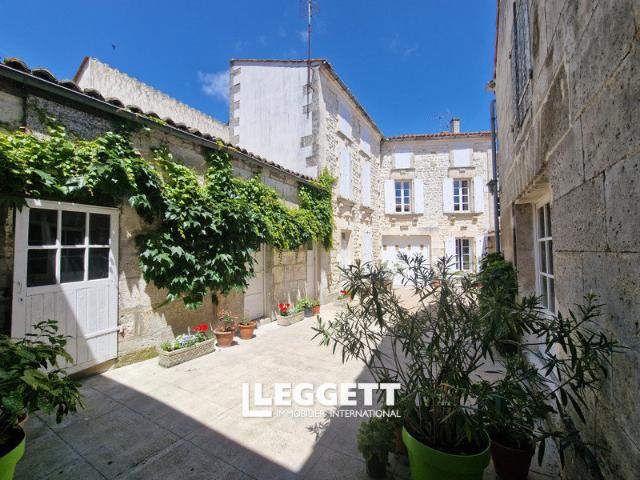 Maison 8 pièces 181 m²