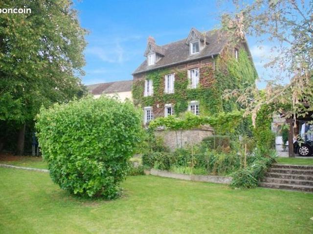 Maison 8 pièces 181 m²