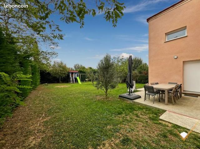 Maison 8 pièces 181 m²