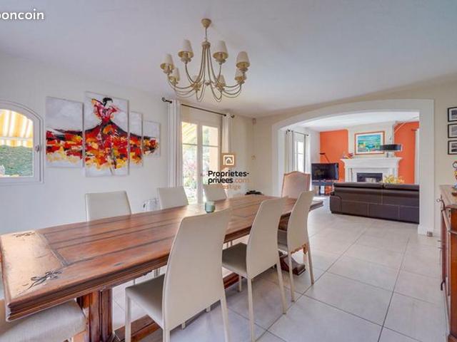 Maison 8 pièces 181 m²