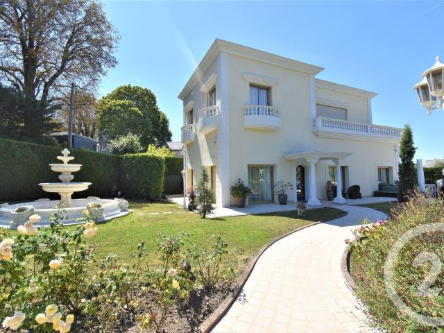 Maison 8 pièces 182 m²