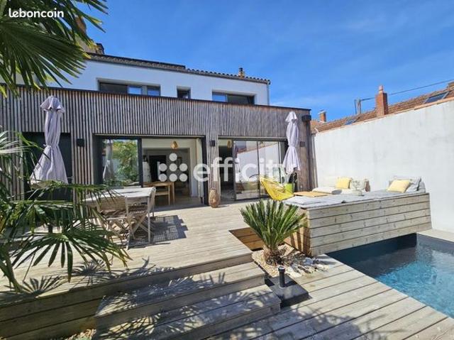 Maison 8 pièces 182 m²