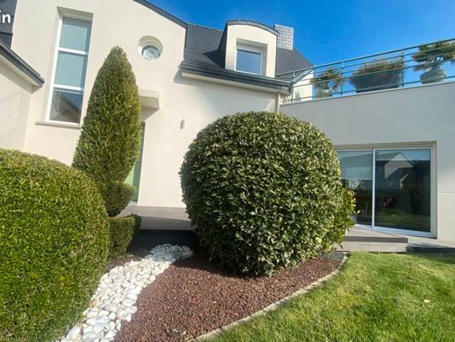 Maison 8 pièces 182 m²