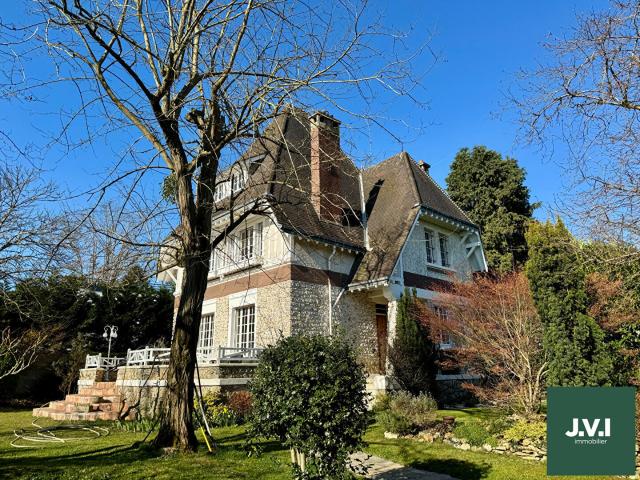 Maison 8 pièces 182 m²