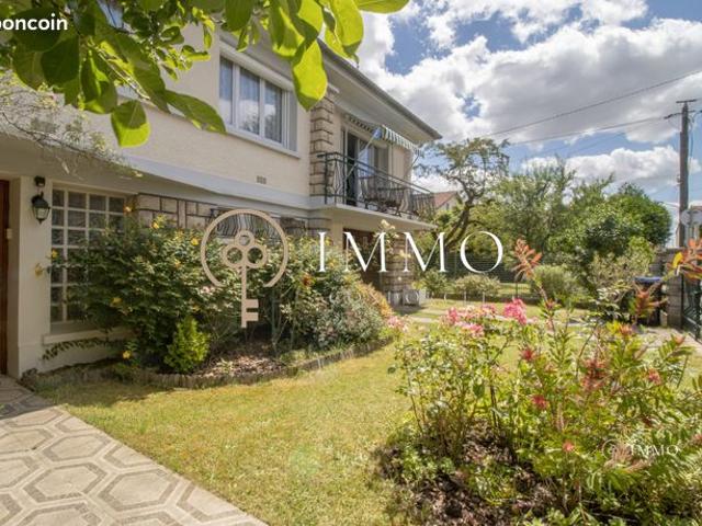 Maison 8 pièces 182 m²