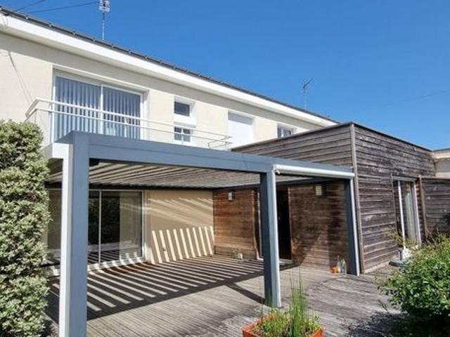Maison 8 pièces 182 m²