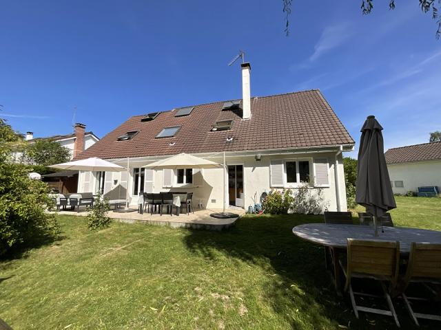 Maison 8 pièces 182 m²