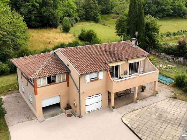 Maison 8 pièces 182 m²
