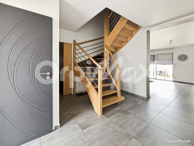 Maison 8 pièces 182 m²