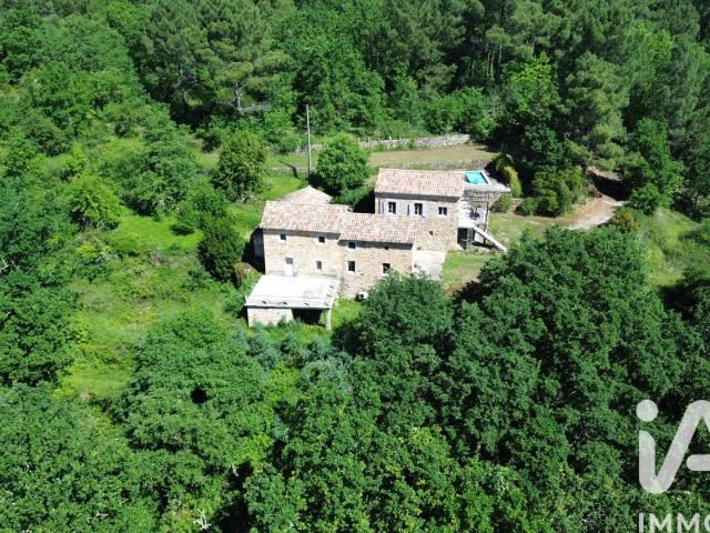 Maison 8 pièces 182 m²