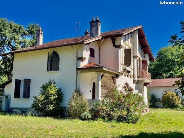 Maison 8 pièces 182 m²