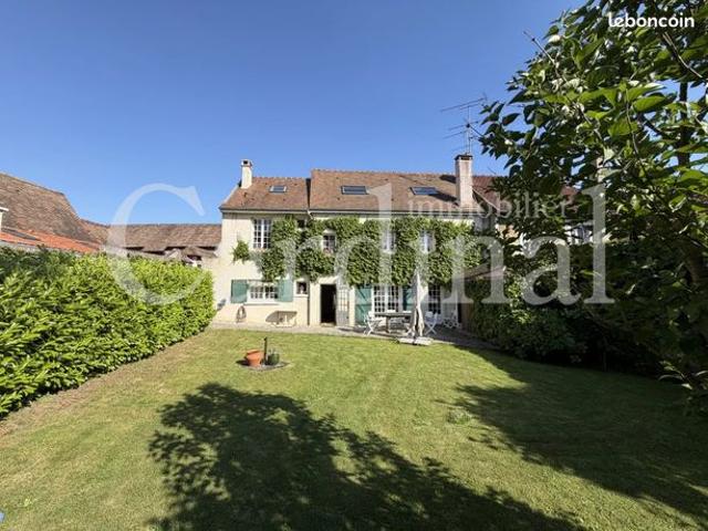 Maison 8 pièces 183 m²