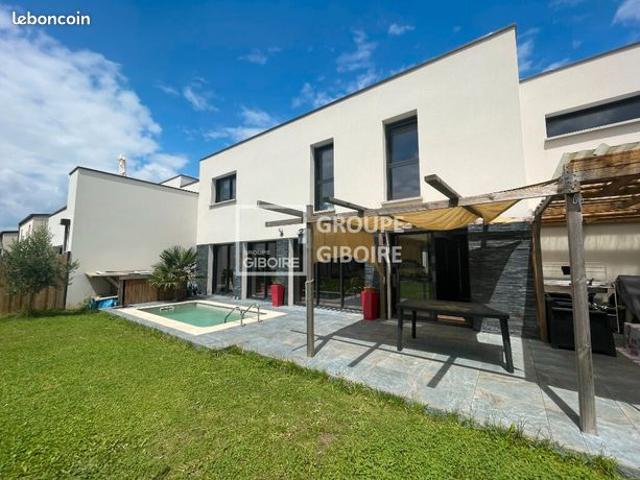 Maison 8 pièces 183 m²