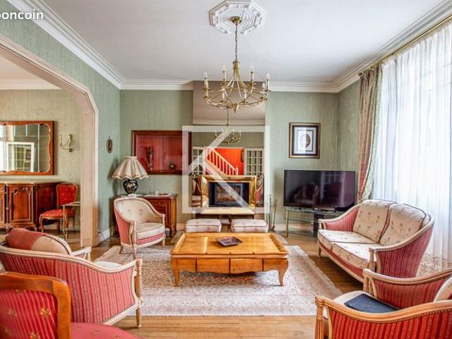 Maison 8 pièces 183 m²